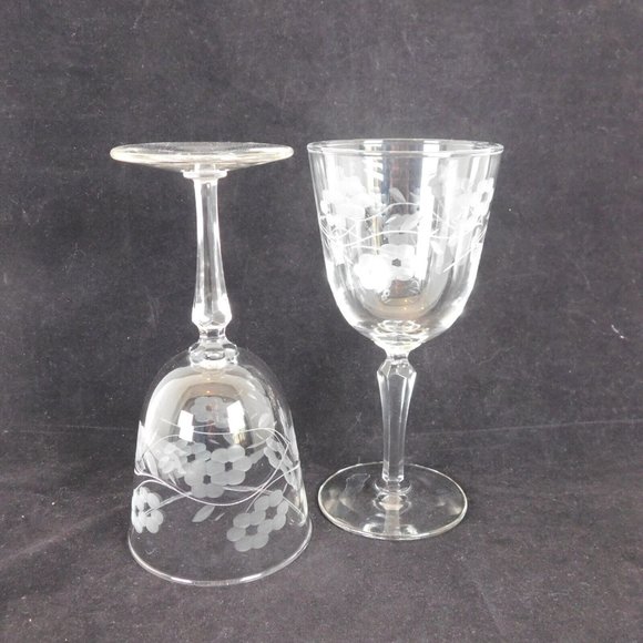 Set of 2 Libbey Glass Glenmore Etched Water Goblet 7 inches tall Vintage - Picture 1 of 11